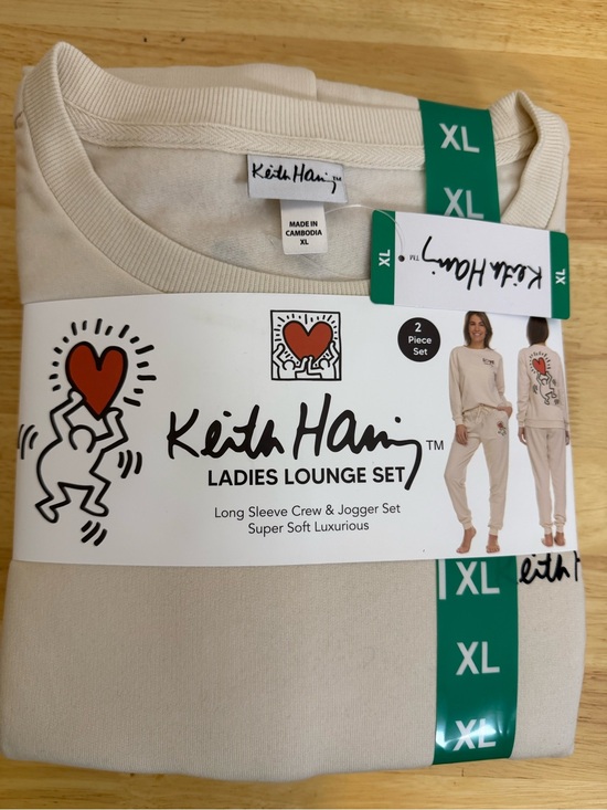 keith haring Other - Keith Haring Women's 2 Piece Fleece Lounge Pajama Set, Long Sleeve Crew & Jogger